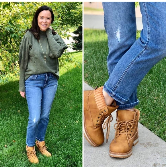 Chinese Laundry Shoes - NWT Dirty Laundry Alpine Nubuck Camel Booties 8.5